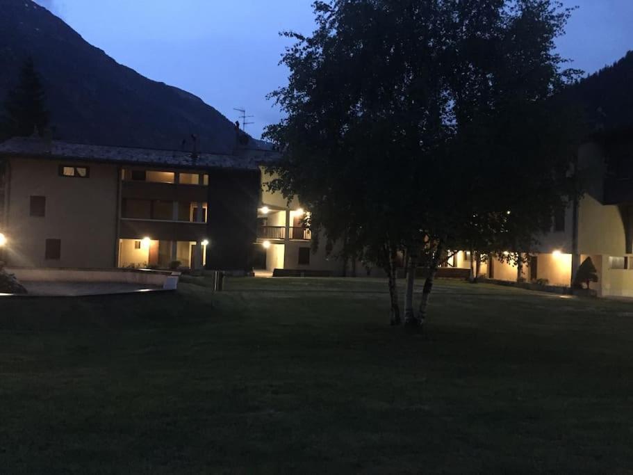 Appartamento Ampio Giardino Adiacente Piste Sci 4/6 Posti Letto La Thuile Exterior foto
